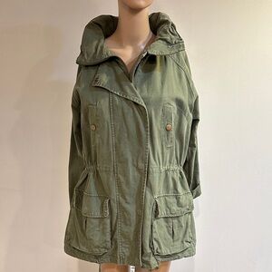 Olive Green Women's Jacket Size S hidden zip Hood 4 Snap Pockets. Tie waist